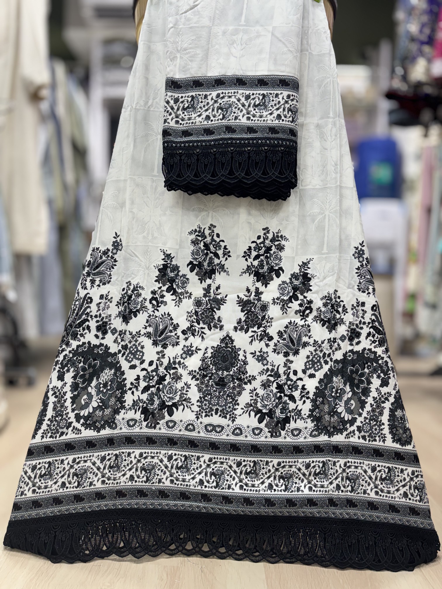 Black and White Premium silk-linen Rida, very Soft breathable fabric Black and White Premium silk-linen Rida, very Soft breathable fabric